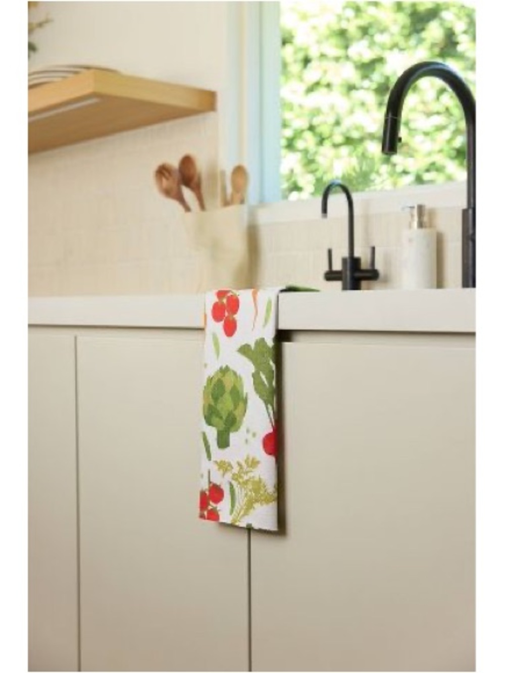 NWOT Geometry Kitchen Tea Towel Patch Garden Print 18x30”